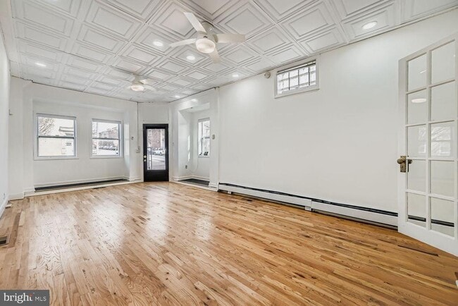 Photo - 3143 Dillon St