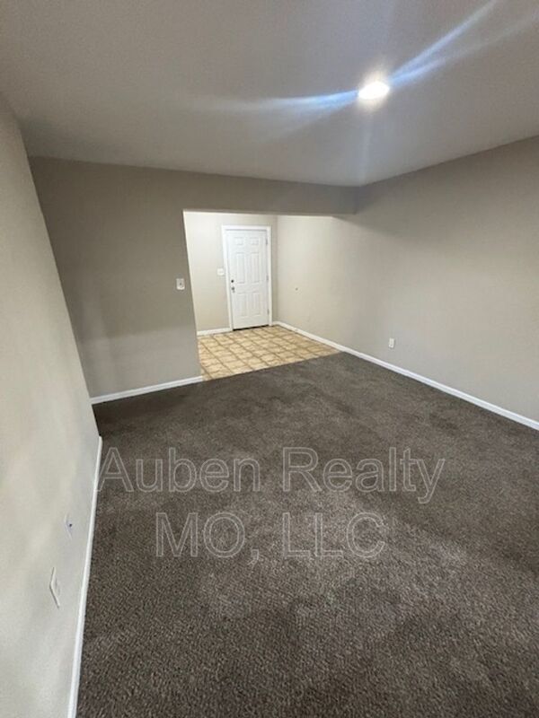 8738 Thompson Ave Unit A