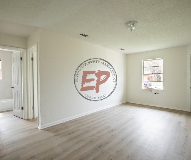 Photo - 117 Shirley Dr