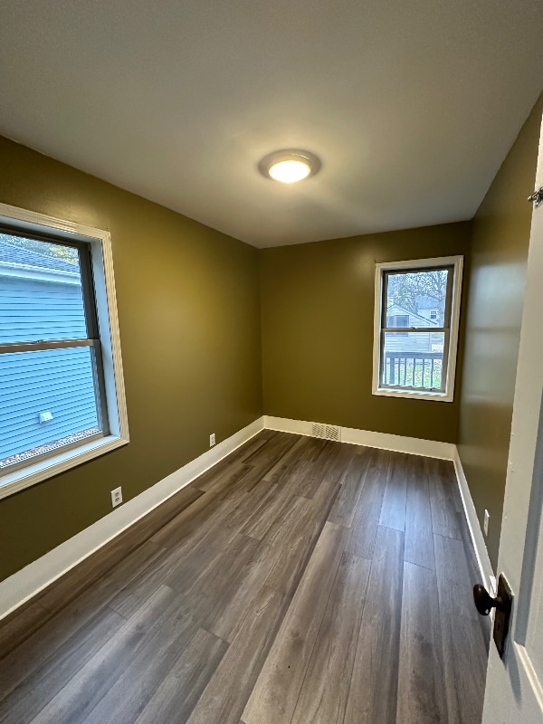 Photo - 109 Kendall Ave S