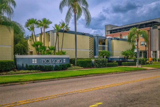 Photo - 1301 S Howard Ave Unit A6