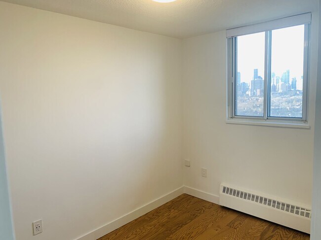 Photo - 407-230 Oak St Unit 2309