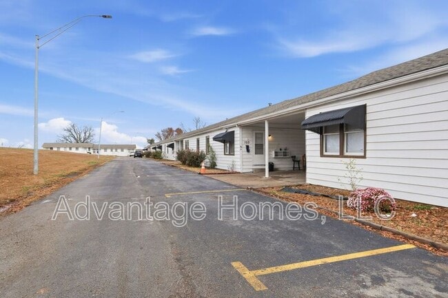 Photo - 1015 N Scott Ave Unit building 5 Back