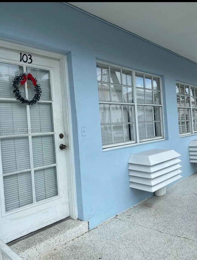 Building Photo - 635 8th St Unit 103