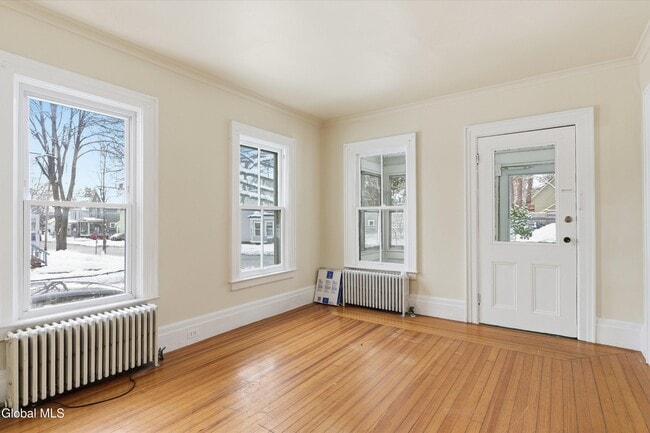 106 Lawrence St