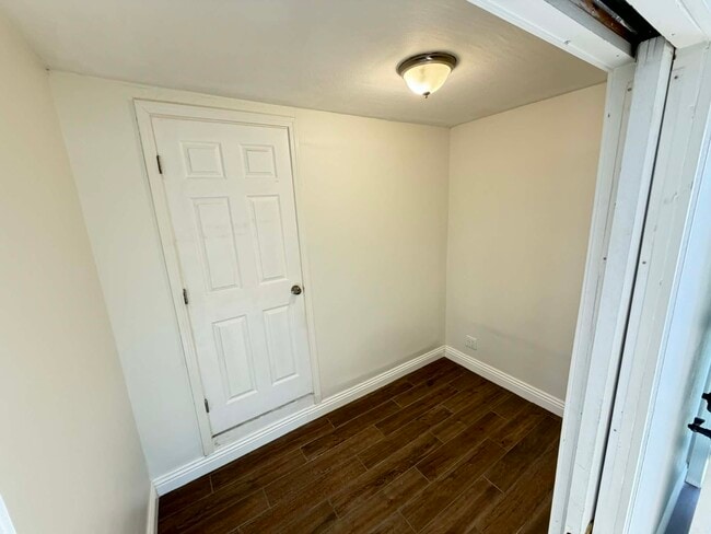 Photo - 2526 E Balsam Ave