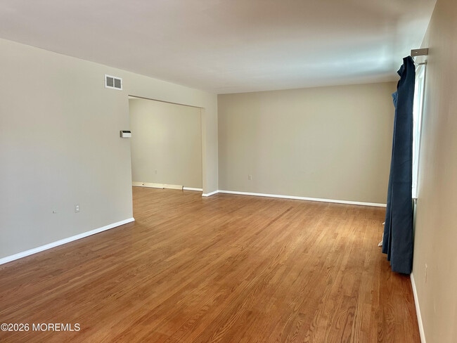 Photo - 382 W Park Ave