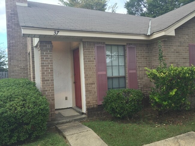 Photo - 2 Bedroom/2 Bath Duplex, All Electric