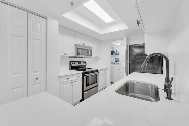 Photo - 400 Crestwood Ct N Unit 420