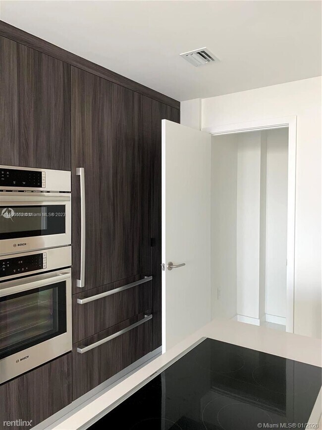 Photo - 1 br, 2 bath Condo - 851 NE 1st Ave Unit 3000 Unidad 3000