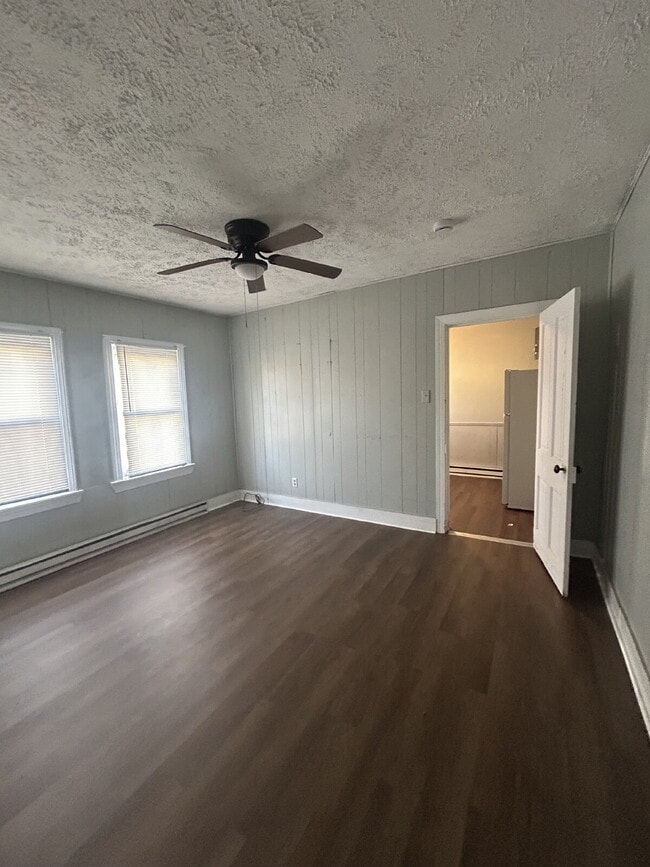 Building Photo - 1-Bedroom 1 Bath in the Heart of Front Royal.