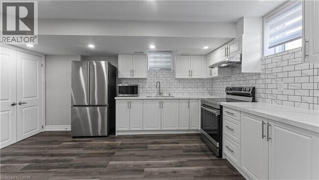 Photo - 9 Price St