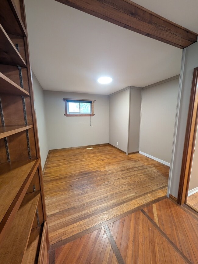 Photo - 511 Charles St