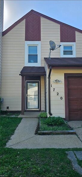 Building Photo - 1720 Rueger St