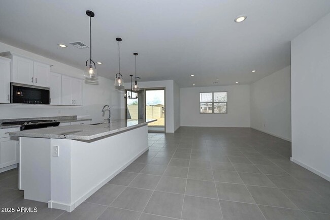 Photo - 16004 W Honeysuckle Dr