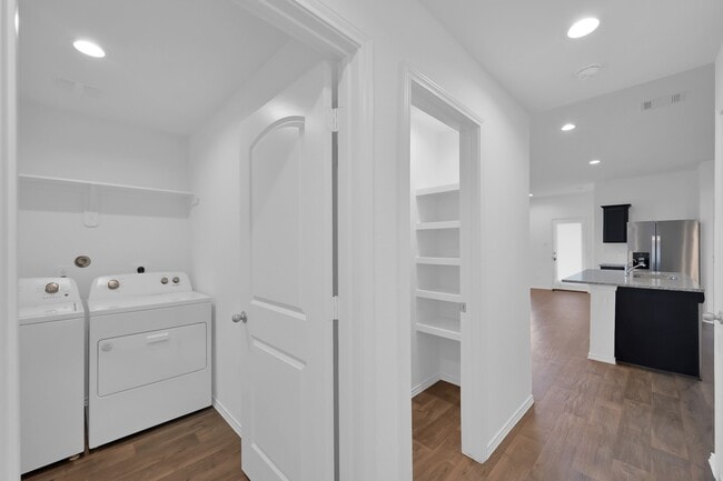 Building Photo - 21391 Owl Rd