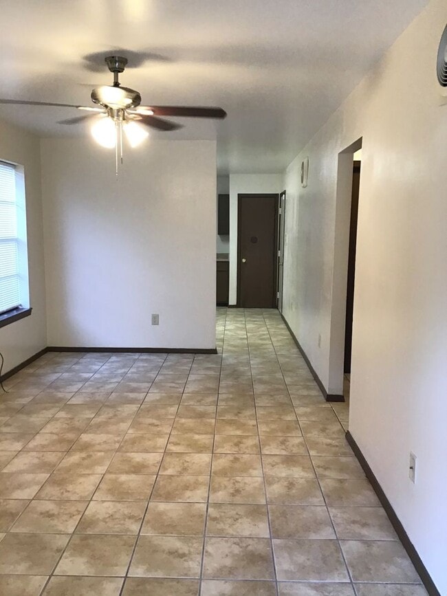 Photo - 2359 Elm Park Dr