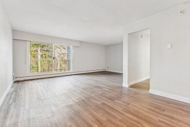 Photo - Niagara Court Apartments