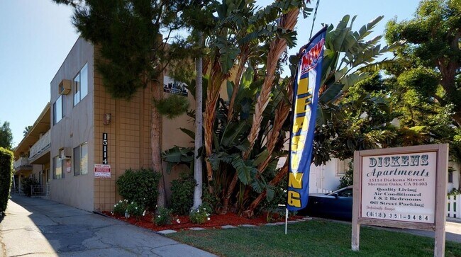 Photo - 15114 Dickens St.