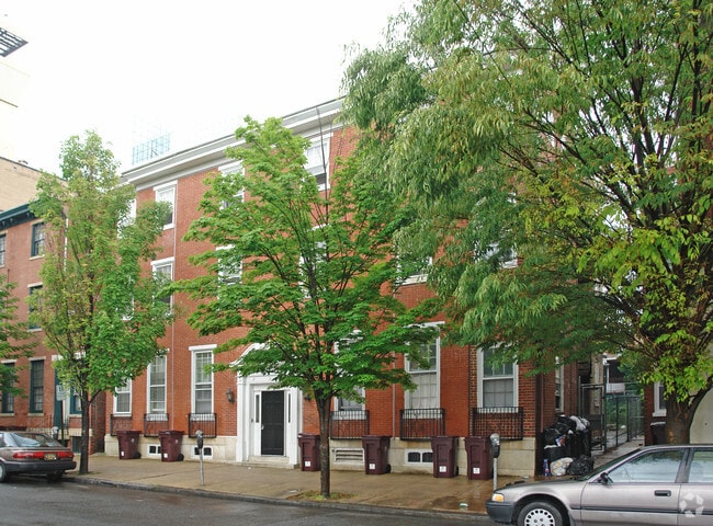 Building Photo - 824 N West St Rental