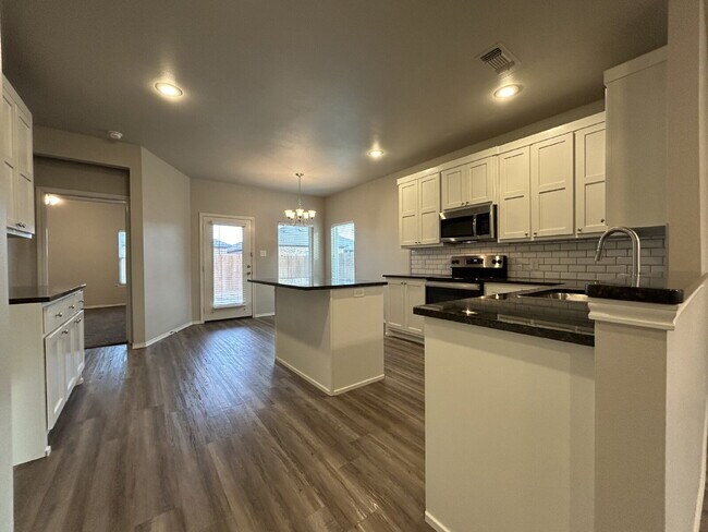 Photo - Beautiful Home Minutes from Everything!