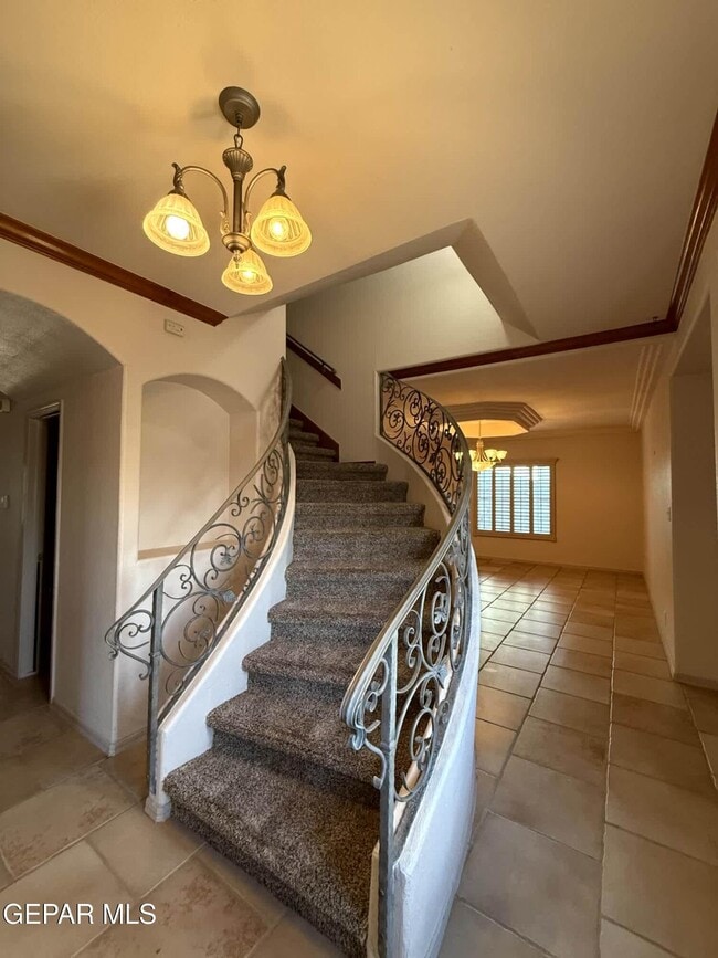 Photo - 317 Zenith Dr