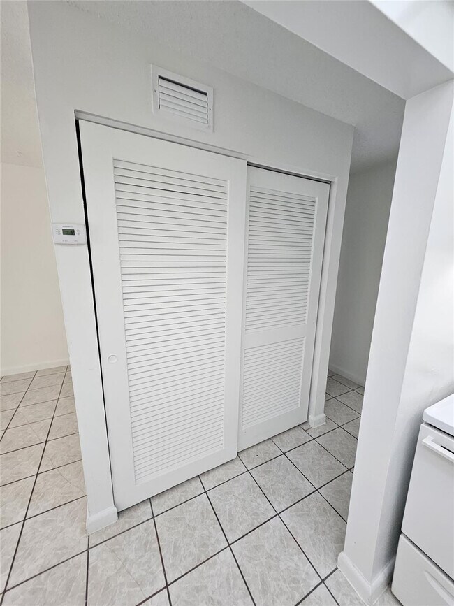 Photo - 1150 NE 17th Ct Unit 3