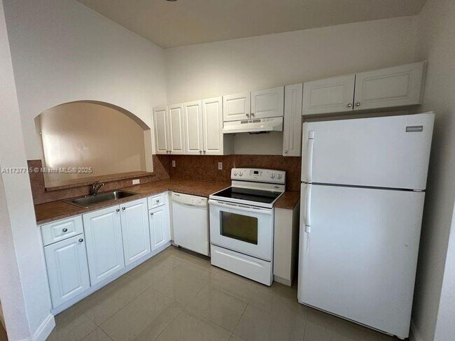 Photo - 2921 SE 12th Rd Unit 203-56