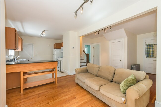 Photo - 46 Hobson St Unit 1