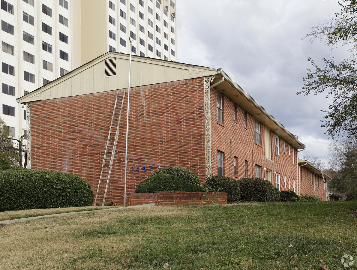 Peachtree Road Apartments - Peachtree Road Apartments
