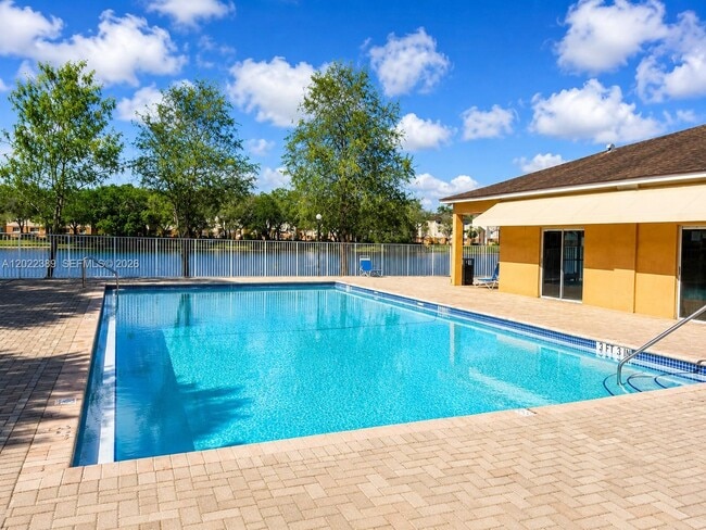 Photo - 3660 N 56th Ave Unidad 609