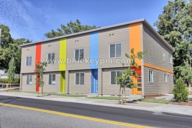 Photo - 2713 Broadway St