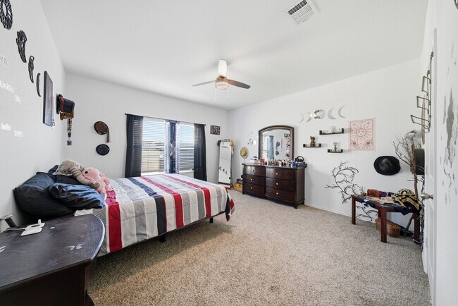 Photo - 4909 Hera Holw Dr