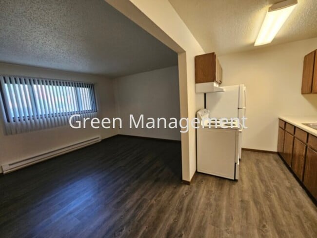 Building Photo - One Bedroom Rental