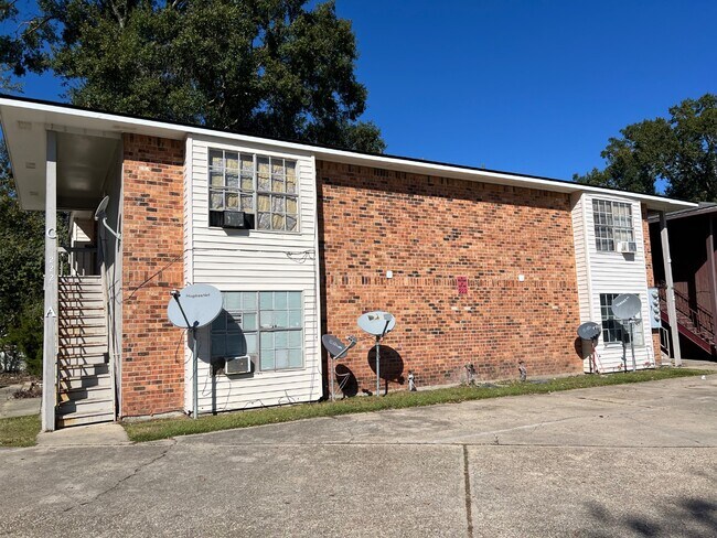 222 Marigny Cir