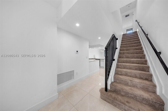 Photo - 4133 N Oak Pl
