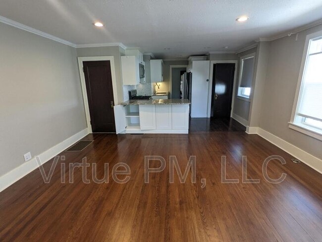 Building Photo - 1403 4th St Rental