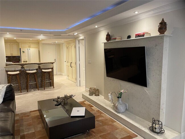 Photo - 2555 Collins Ave Unit 704