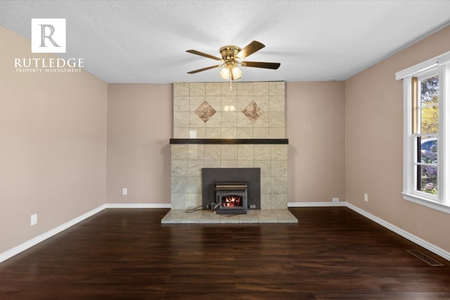 Photo - 2 Bed / 1 Bath Home with Large Deck