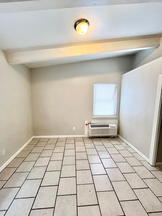 Photo - 2222 Zabel Dr Unit C