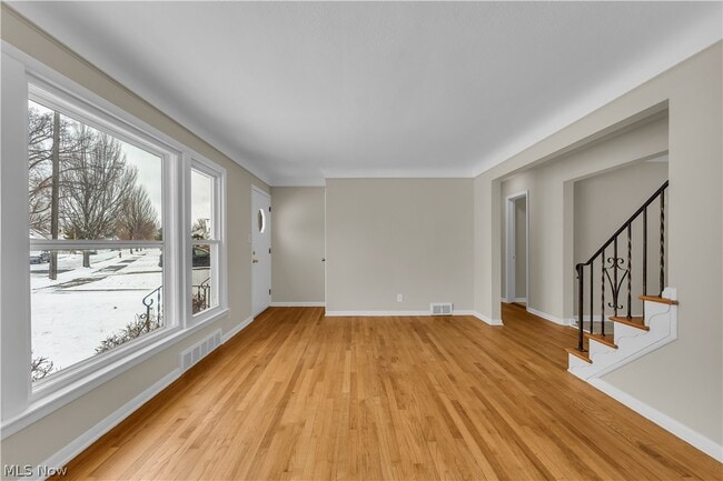 Photo - 23760 Puritan Ave