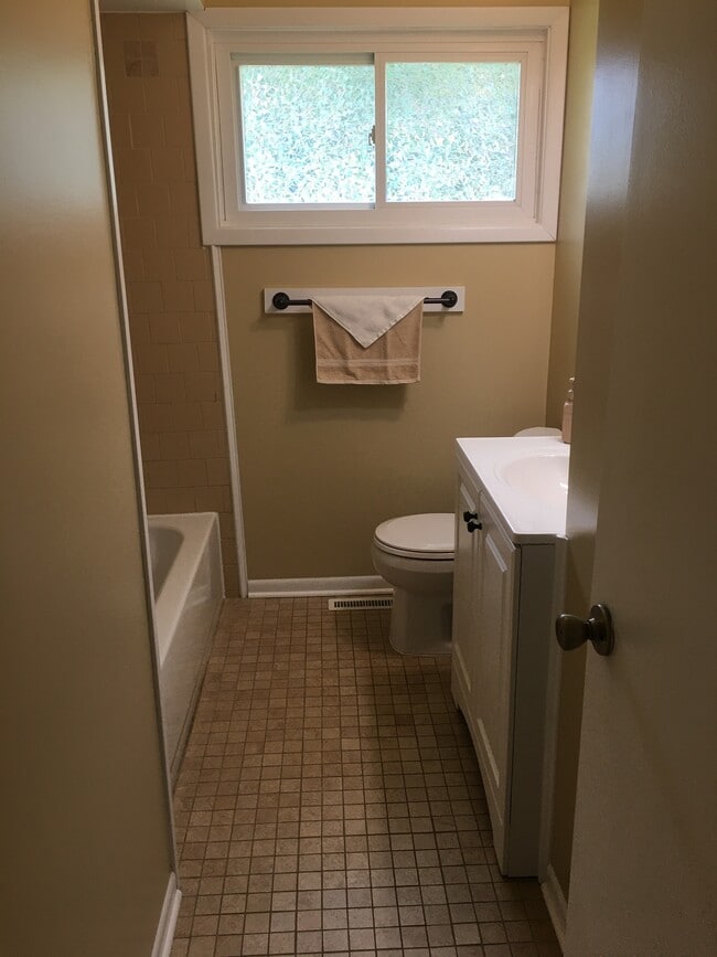 Photo - 2032 Ridgeland Dr