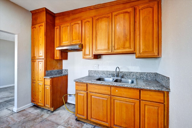 Photo - 8508 Avalon Blvd Unidad 4