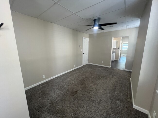 Photo - Updated 2-Bed Gem with Natural Light in the Heart of Covington Unidad 2