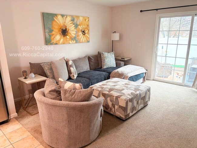 Photo - 145 Yorktown Blvd