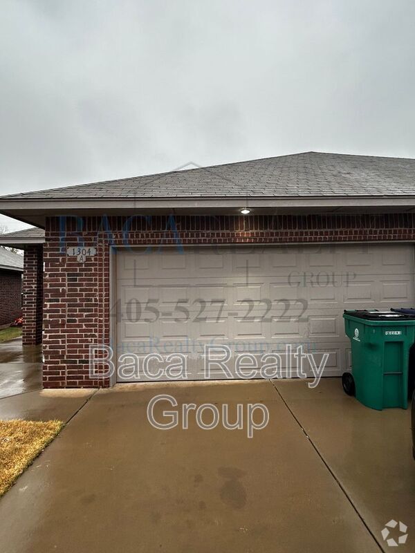 Building Photo - 1304 A Garden Gate Dr Rental