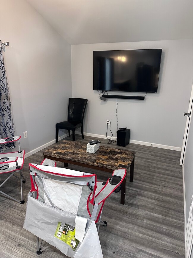 Photo - 902B Edgerly RD