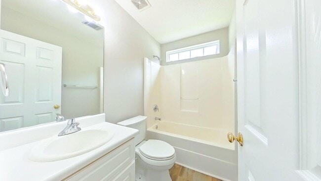 Photo - Beautiful 3 Bedroom Ranch