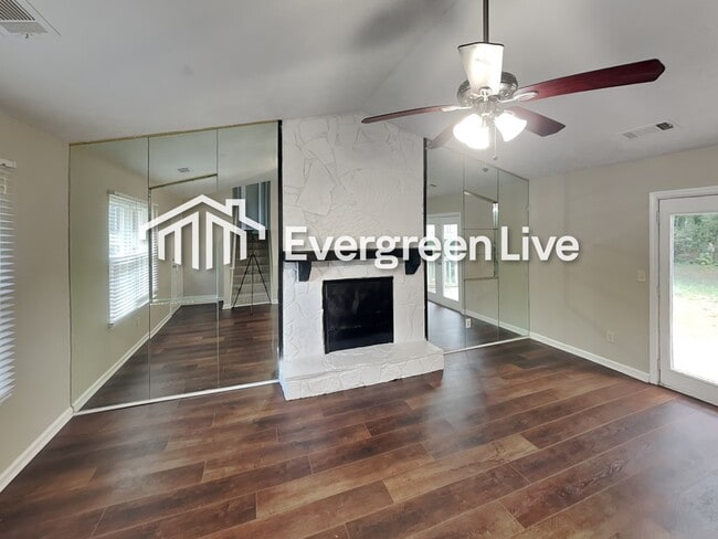 Photo - 803 Durham Trail