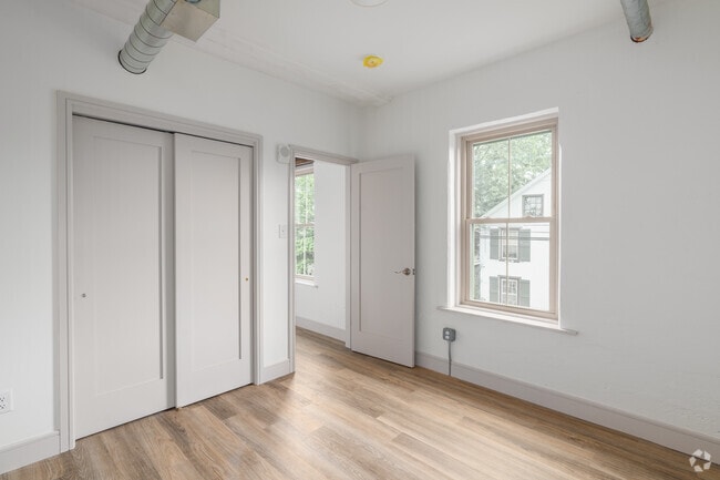 1BR, 1BA - 502SF - Bedroom